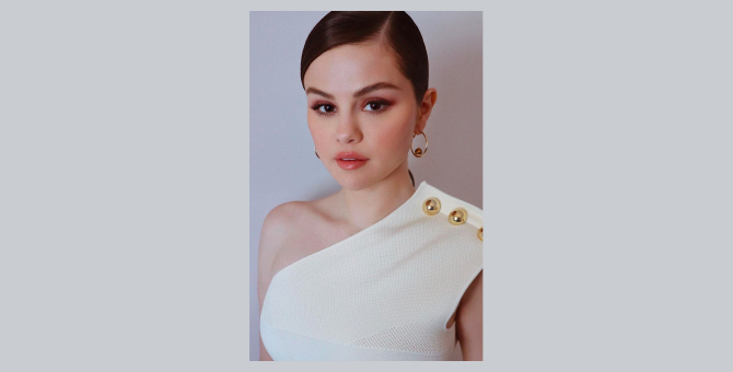 Селена Гомес примерила вещи AZ Factory Альбера Эльбаза для промо своего нового альбома