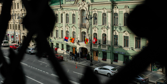 Автор закона о «наливайках» предложил смягчить новые правила для заведений в центре Санкт-Петербурга