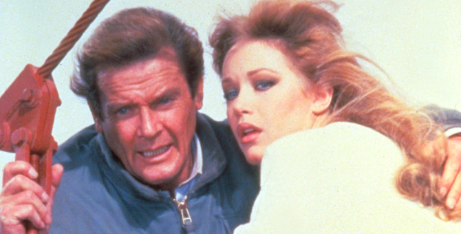 Представитель «девушки Бонда» Тани Робертс опроверг сообщение о ее смерти