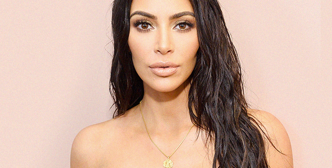 Ким Кардашьян опубликовала первое официальное фото своего младшего сына