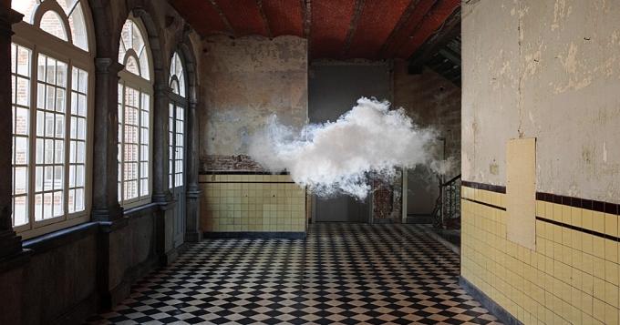 Облака в закрытом помещении