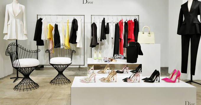 Dior открывает серию pop-up-бутиков