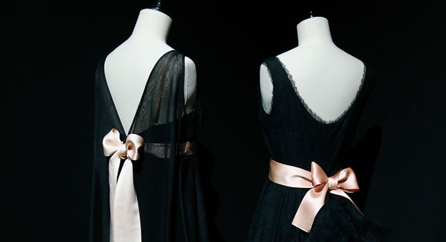 Выставка Balenciaga, L'Oeuvre au Noir открылась в Париже