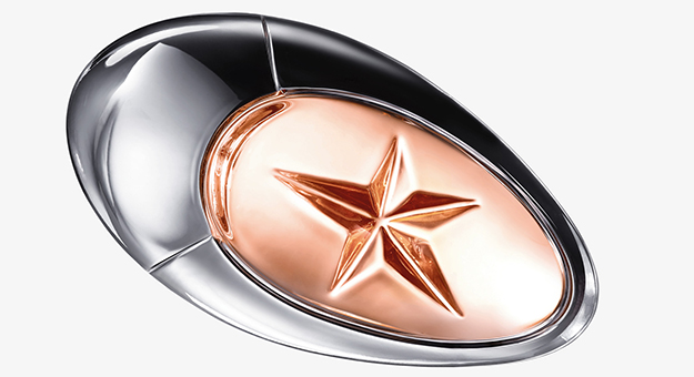 Помады необычных оттенков, духи от Thierry Mugler и самонагревающаяся маска для волос: новинки недели