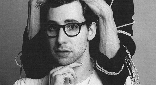 Лина Данэм сняла клип для группы своего бойфренда