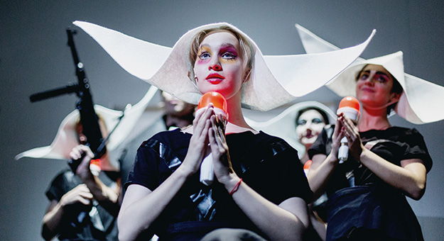 «Кандид» от учеников Брусникина: трэш-опера в формате видеоигры