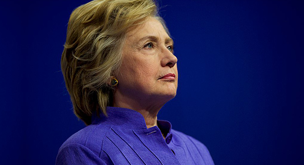 Хиллари Клинтон высмеяла страхи по поводу своей пневмонии