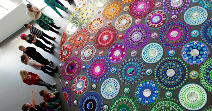 Кристаллы, стразы, зеркала: калейдоскопы Сьюзан Драммен