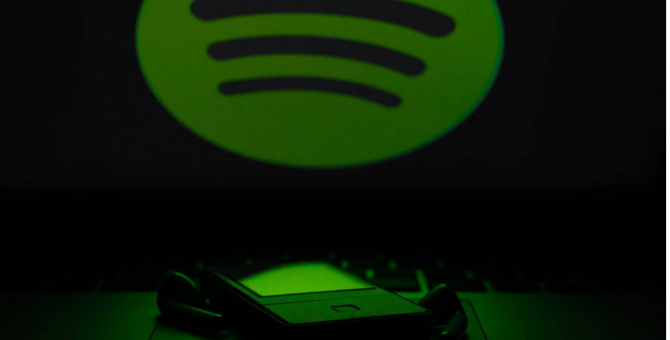 Теперь загружать видеоподкасты в Spotify могут все авторы