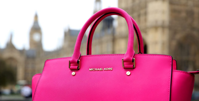 Michael Kors отказался от поставок продукции в Россию