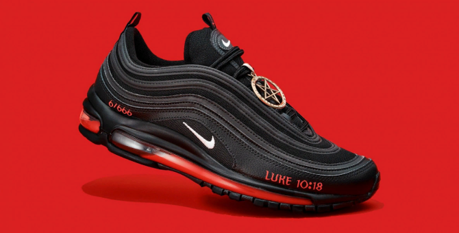 Nike добился судебного запрета на продажу «кроссовок Сатаны»