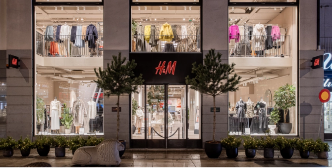 В московских торговых центрах начали открываться магазины H&M