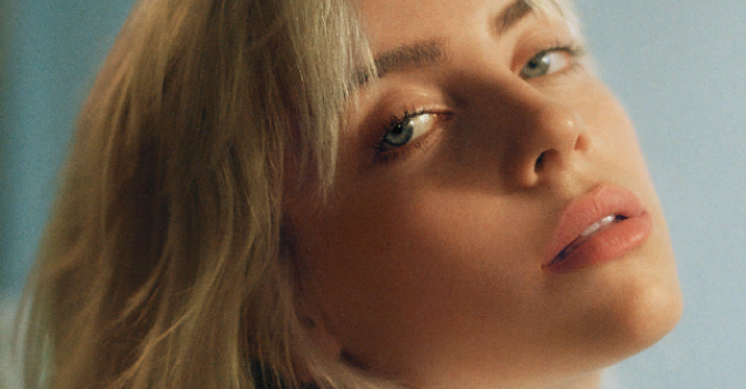 Билли Айлиш стала главной героиней нового номера журнала Rolling Stone