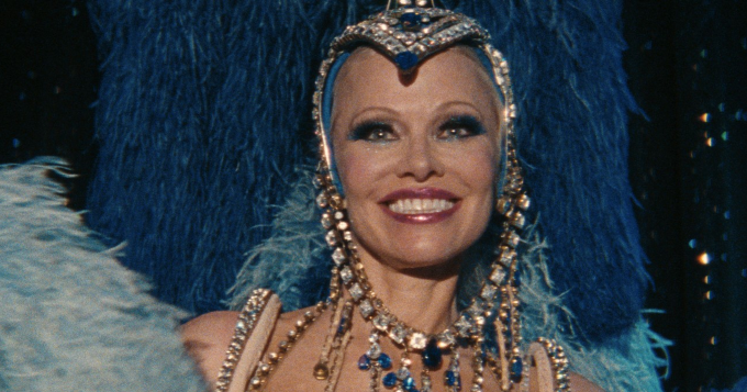 Capella Film выпустит в российский прокат «Шоугерл» с Памелой Андерсон