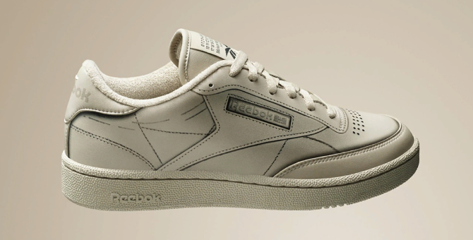 Maison Margiela и Reebok выпустили кроссовки-таби в бежевом оттенке