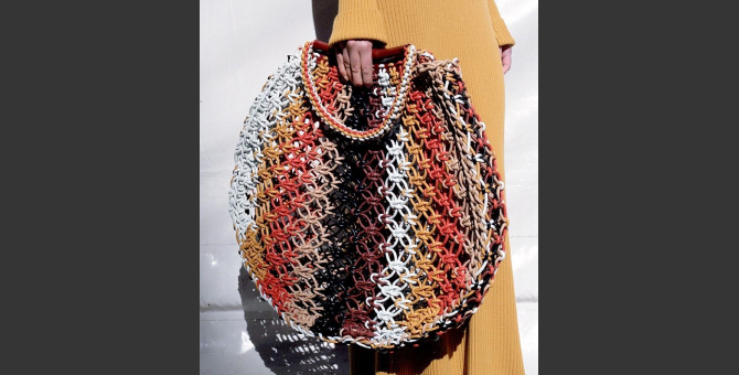 Chloé переосмыслил еще одну архивную сумку Фиби Файло