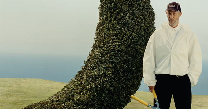 Джон Грайз стал лицом рекламной кампании Jacquemus