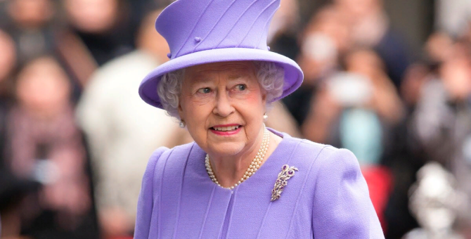 Елизавета II впервые появилась на публике после скандального интервью принца Гарри и Меган Маркл