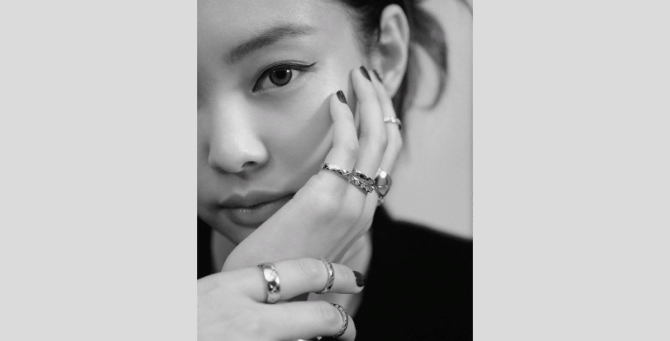 Дженни из Blackpink снялась в ювелирной кампании Chanel