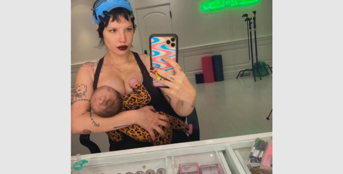 Холзи показала новые снимки новорожденного сына