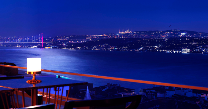 CVK Park Bosphorus Hotel Istanbul приглашает отметить первую ночь нового года на крыше отеля