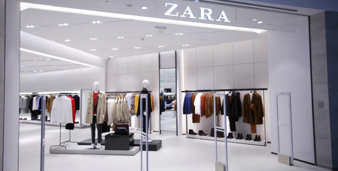 ТАСС: владелец Zara разрабатывает коллекцию одежды специально для российских магазинов