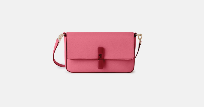 Бренд Furla представил новую модель сумки Iride