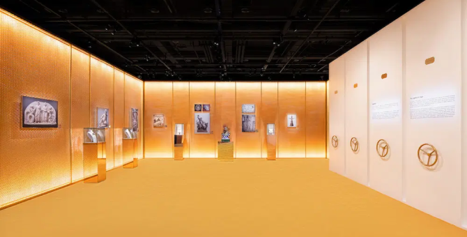 Ювелирный дом Bvlgari открыл выставку в Шанхае в честь 75-летия коллекции Serpenti