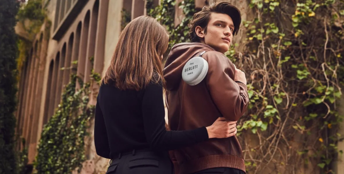 В ЦУМе появилась лимитированная коллекция Berluti и бренда аудиотехники Bang & Olufsen