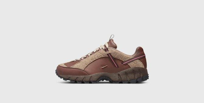 Симон Порт Жакмюс показал кроссовки из коллаборации с Nike