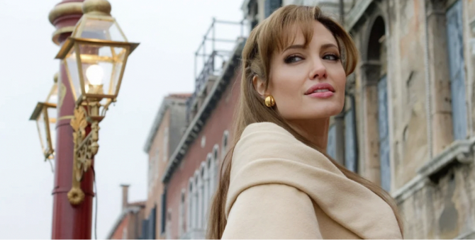 Съемки фильма о певице Марии Каллас с Анджелиной Джоли стартуют в октябре