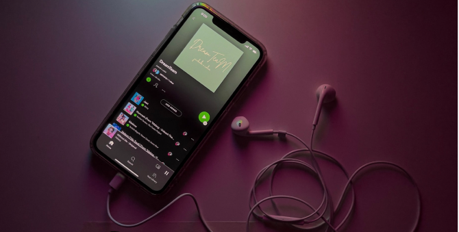 Spotify назвал самые популярные песни прошлых лет