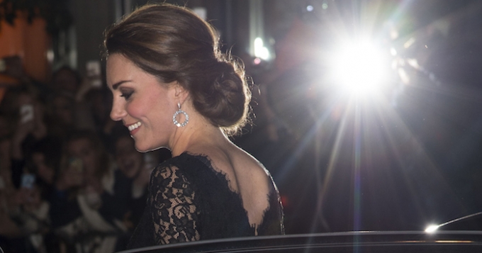 Кейт Миддлтон и принц Уильям на концерте Royal Variety Performance