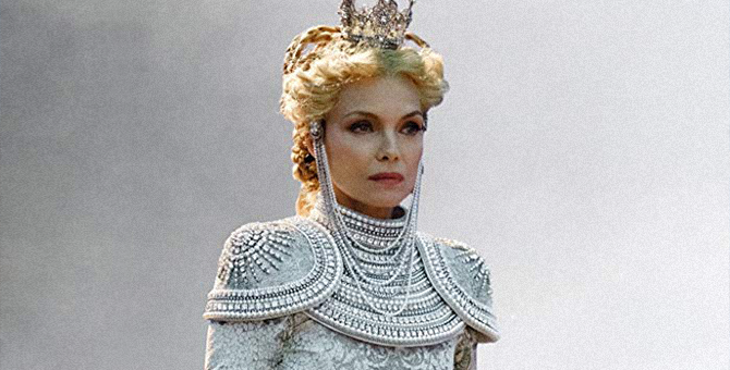 Мишель Пфайффер в интервью BURO.: «Сложная мораль нужна все больше и больше»