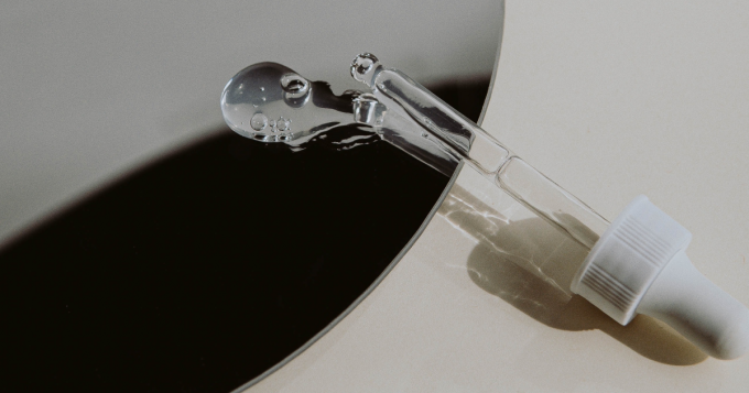 Гиалуроновая кислота в кремах, сыворотках, инъекциях — что нужно знать