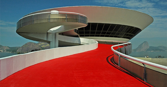 Louis Vuitton везет коллекцию в Рио