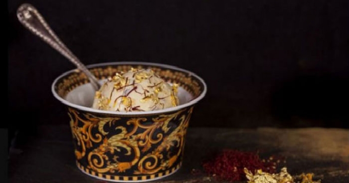 Порция дизайнерского мороженого за 51 тысячу рублей