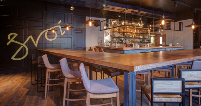 На Фонтанке миксы пил: питерский бар Svoi