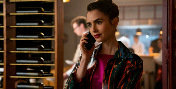 Лили Коллинз сыграет главную роль в сериале о криптомошенниках для Hulu