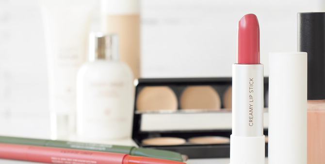 В российских парфюмерных магазинах чаще всего воруют средства для дизайна ногтей и помаду