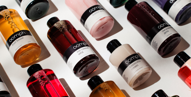 В России открылись магазины Oomph — от партнера Lush