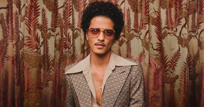 Песня Бруно Марса стала самой высокосертифицированной композицией всех времен