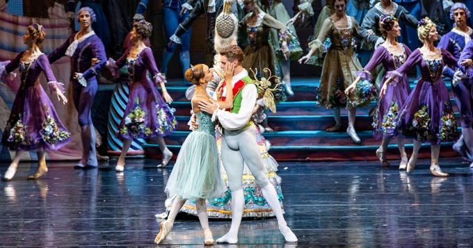 Сезон «Щелкунчика»: в декабре Мариинка покажет культовый балет 39 раз