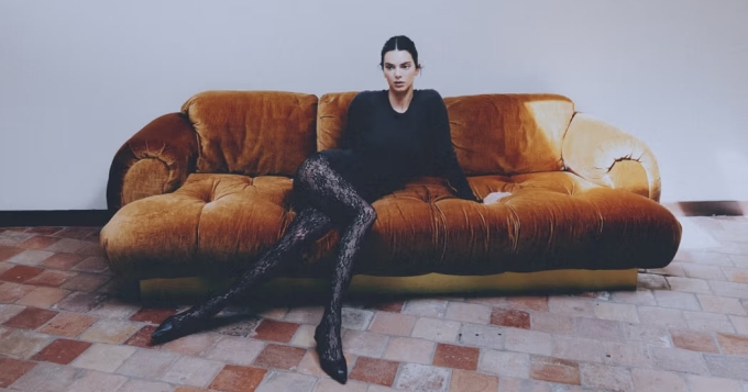 Кендалл Дженнер снялась в кампейне Calzedonia