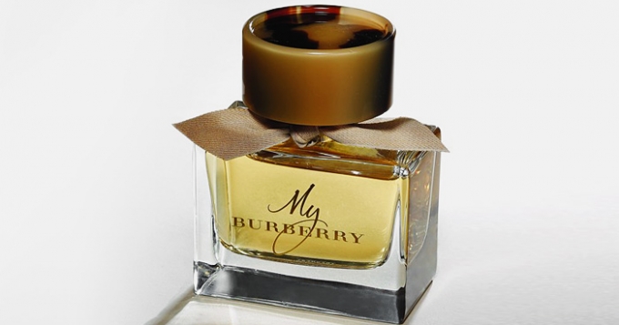 Burberry посвятили аромат своему легендарному тренчу