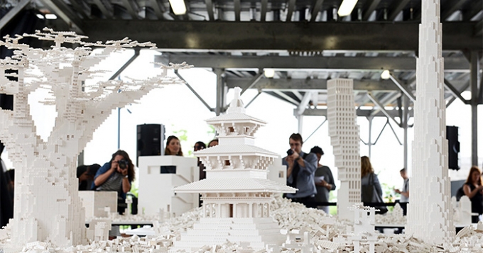 LEGO-утопия Олафура Элиассона в Нью-Йорке