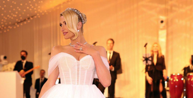 Пэрис Хилтон посвятила аромат своей свадьбе