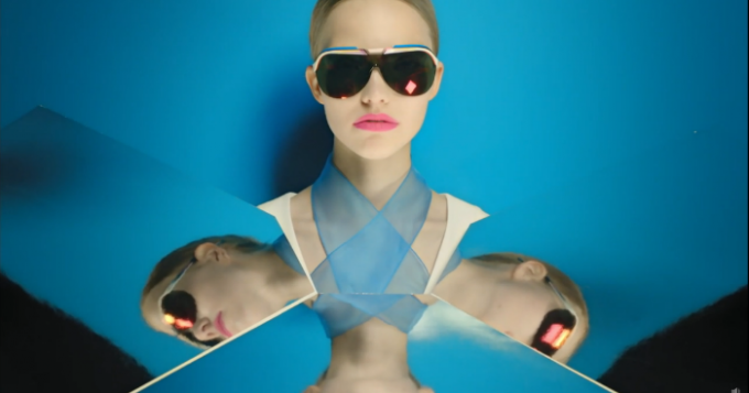 Саша Лусс в рекламной кампании очков Dior