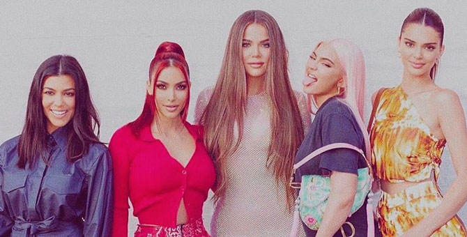 Ким Кардашьян и ее сестры спародировали Spice Girls