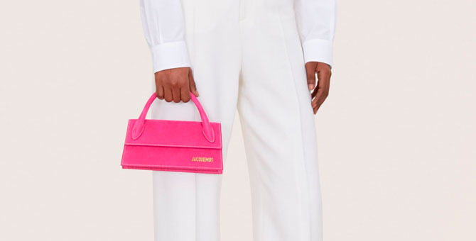 Jacquemus выпустил новую микросумку — Chiquito Long